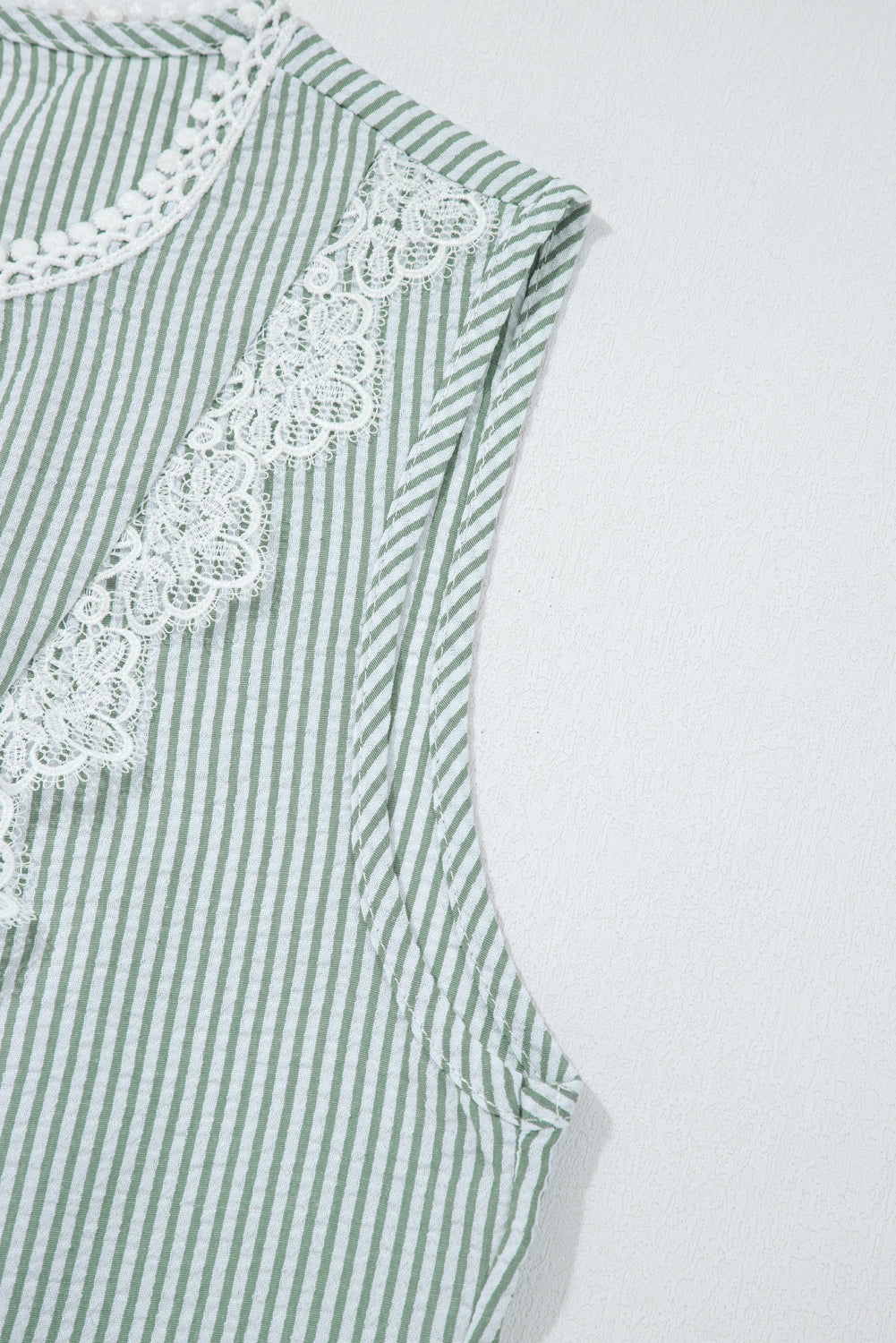 Green Stripe Lace Patchwork Crew Neck Tank Top